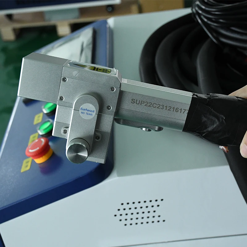 SUP22C ハンドヘルドレーザー洗浄ヘッド 新型3000W - Industrial Laser Removal Machine のレビューと価格